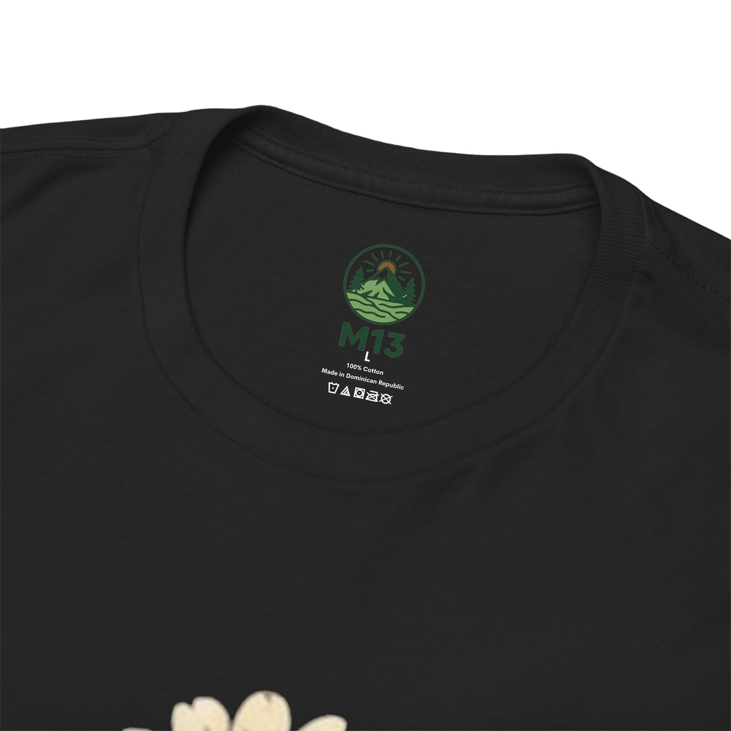Minimalist Flower Roots T-Shirt – Nature Inspired Graphic Tee, Botanical Design, Aesthetic Plant Shirt, Unisex Cotton Tee