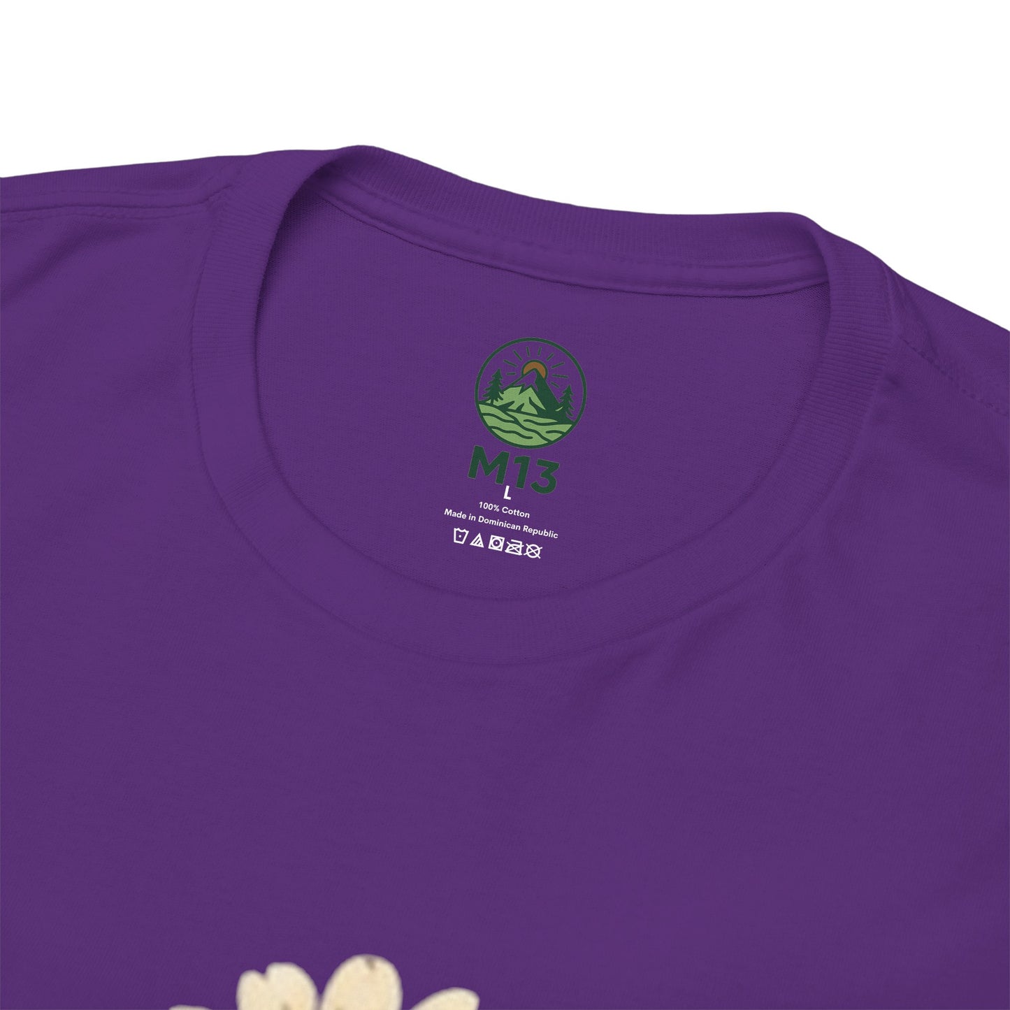 Minimalist Flower Roots T-Shirt – Nature Inspired Graphic Tee, Botanical Design, Aesthetic Plant Shirt, Unisex Cotton Tee