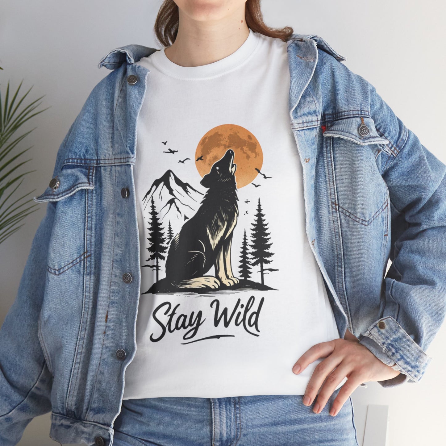 Howling Wolf Stay Wild Shirt – Aesthetic Nature Tee for Outdoor Lovers & Adventure Souls