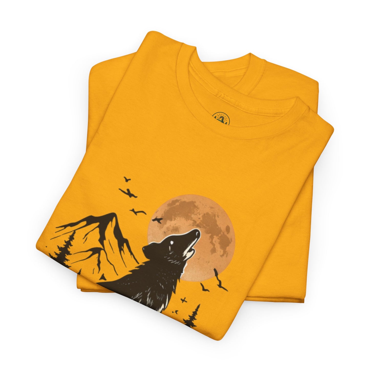 Howling Wolf Stay Wild Shirt – Aesthetic Nature Tee for Outdoor Lovers & Adventure Souls