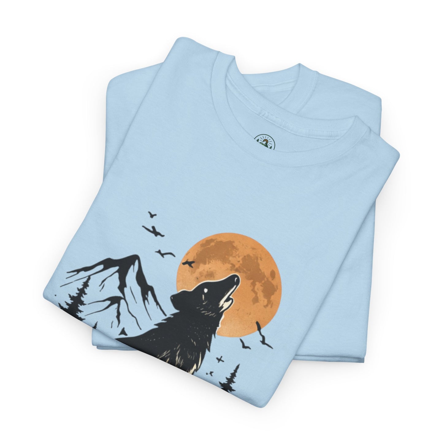 Howling Wolf Stay Wild Shirt – Aesthetic Nature Tee for Outdoor Lovers & Adventure Souls